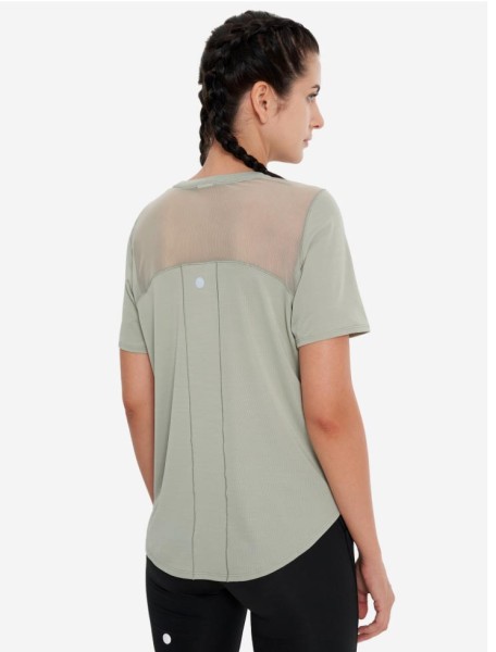 В чем бегать летом: подборка стильной спортивной одежды В чем бегать летом: подборка стильной спортивной одежды