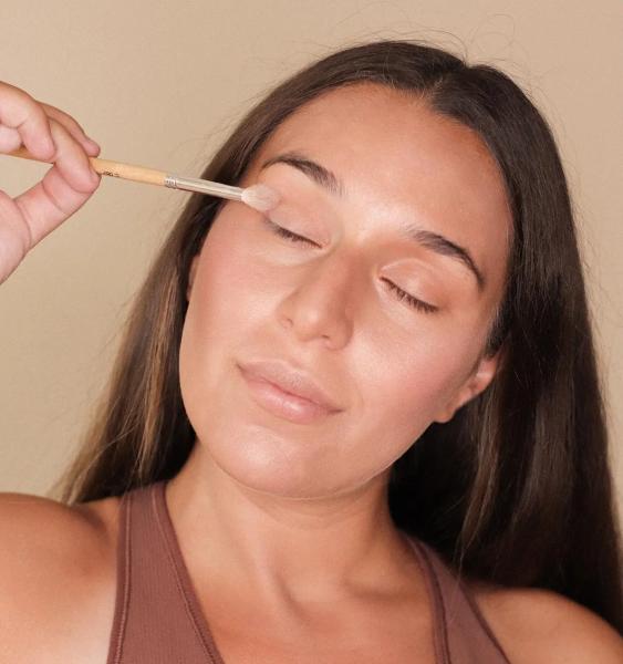 Как сделать кожу сияющей: мастер-класс по макияжу, фото
Как сделать кожу сияющей: мастер-класс по макияжу, фото