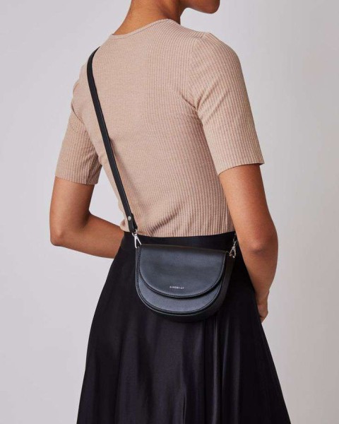 Антитренды сумок 2025: модели, которые окончательно вышли из моды