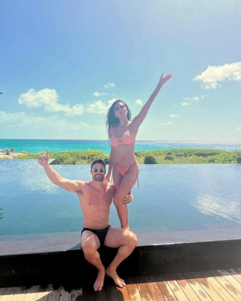 47-летняя Николь Шерзингер позирует на очень пикантных фото в бикини
47-летняя Николь Шерзингер позирует на очень пикантных фото в бикини