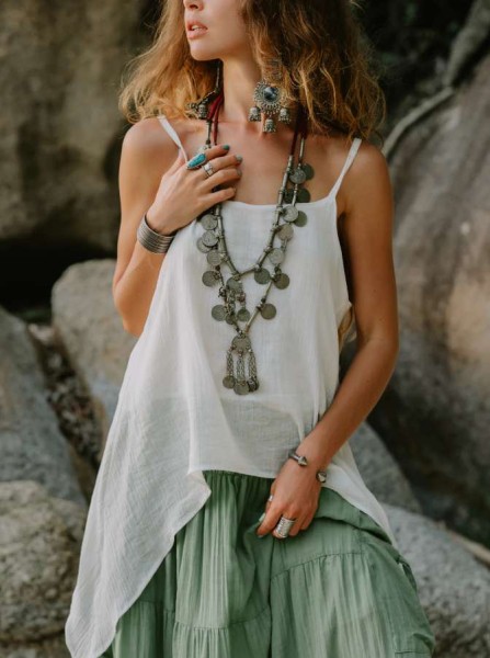 Мохнатый шмель на душистый хмель: как и с чем носить летом цыганскую юбку в пол Мохнатый шмель на душистый хмель: как и с чем носить летом цыганскую юбку в пол