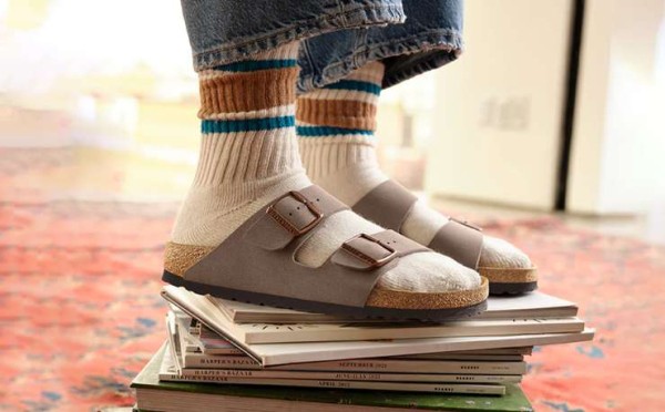 Самые удобные шлепки на свете: как и с чем носить летом биркенштоки Самые удобные шлепки на свете: как и с чем носить летом биркенштоки