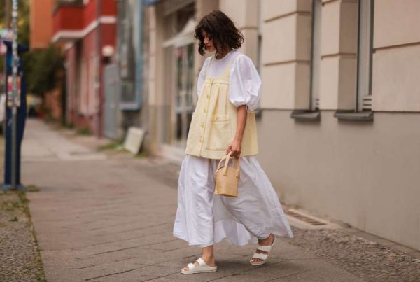 Самые удобные шлепки на свете: как и с чем носить летом биркенштоки Самые удобные шлепки на свете: как и с чем носить летом биркенштоки