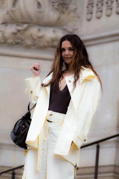 Брюки карго и пастельные тона: персональный стилист Кэти Холмс о трендах текущего сезона
Брюки карго и пастельные тона: персональный стилист Кэти Холмс о трендах текущего сезона