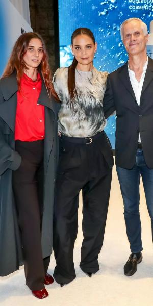 Брюки карго и пастельные тона: персональный стилист Кэти Холмс о трендах текущего сезона
Брюки карго и пастельные тона: персональный стилист Кэти Холмс о трендах текущего сезона