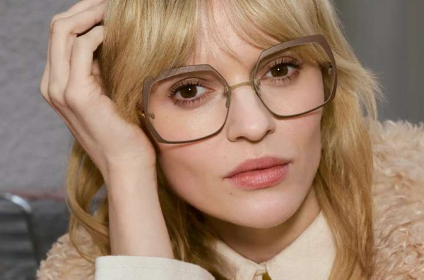 Деловой взгляд: тренды очков, которые сделают ваш образ умным и стильным Деловой взгляд: тренды очков, которые сделают ваш образ умным и стильным