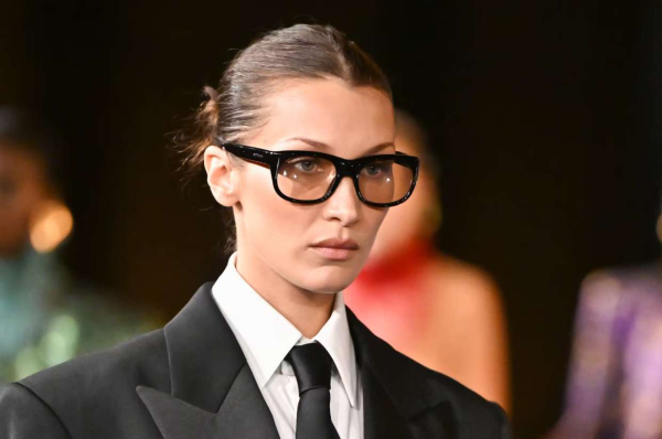 Деловой взгляд: тренды очков, которые сделают ваш образ умным и стильным Деловой взгляд: тренды очков, которые сделают ваш образ умным и стильным