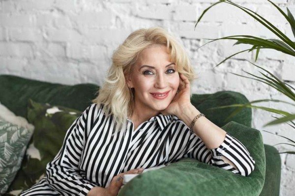 После 40 уже стыдно: колорист развенчал мифы о возрастных окрашиваниях После 40 уже стыдно: колорист развенчал мифы о возрастных окрашиваниях