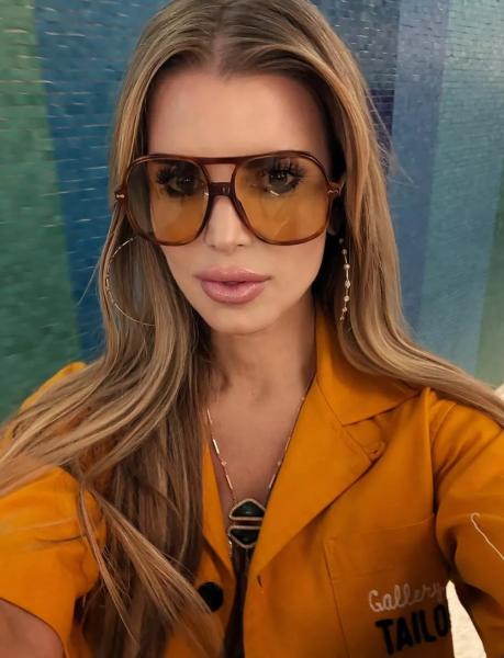 Джессика Симпсон громко отметила 20-летие своего бренда одежды
Джессика Симпсон громко отметила 20-летие своего бренда одежды