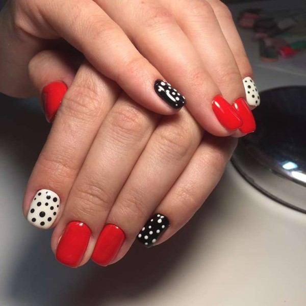 Ностальгия и стиль: топ−5 идей винтажного маникюра на осень Ностальгия и стиль: топ−5 идей винтажного маникюра на осень