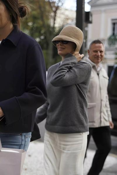 
                Памела Андерсон впервые сменила цвет волос со времен “Спасателей Малибу”             