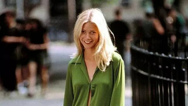 Эмма Стоун вышла в свет в культовом образе Гвинет Пэлтроу
Эмма Стоун вышла в свет в культовом образе Гвинет Пэлтроу