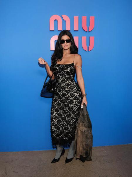 
                От Зендаи до Дженнифер Лоуренс: лучшие образы Недели моды в Париже            