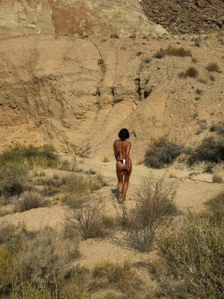 Холли Берри опубликовала горячее фото в бикини
Холли Берри опубликовала горячее фото в бикини