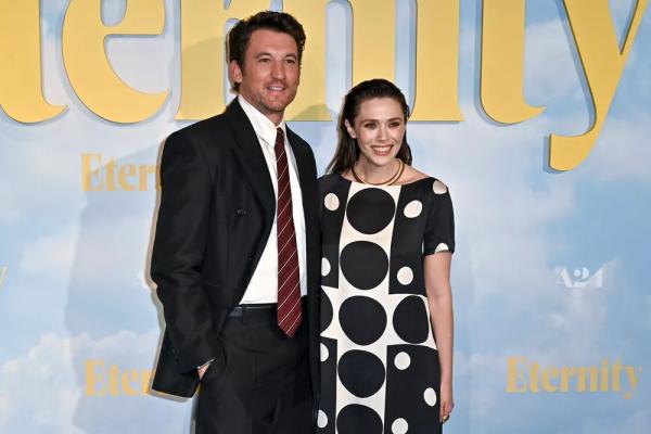 Образ дня: Элизабет Олсен в платье с геометричным принтом
Образ дня: Элизабет Олсен в платье с геометричным принтом