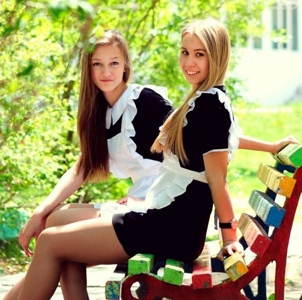 Красивые школьницы и красавица навсегда Красивые школьницы и красавица навсегда