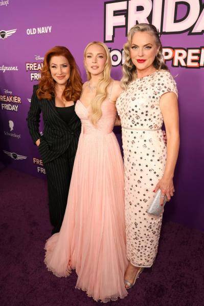 Образ дня: Линдси Лохан на премьере новой "Чумовой пятницы"
Образ дня: Линдси Лохан на премьере новой "Чумовой пятницы"