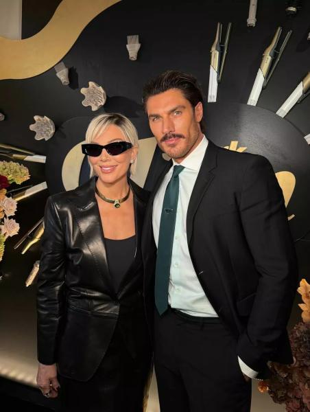 Крис Дженнер стала блондинкой
Крис Дженнер стала блондинкой