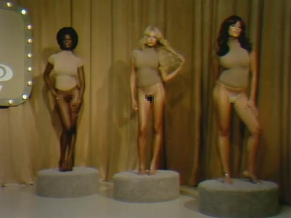 
                Ким Кардашьян представила новое провокационное белье – почему общественность в шоке            