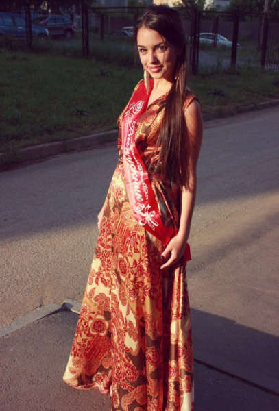 Красивые школьницы и красавица навсегда Красивые школьницы и красавица навсегда