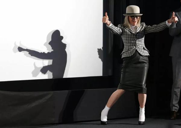 Шляпы, костюмы, жилеты с мужского плеча: ДНК стиля Дайан Китон
Шляпы, костюмы, жилеты с мужского плеча: ДНК стиля Дайан Китон