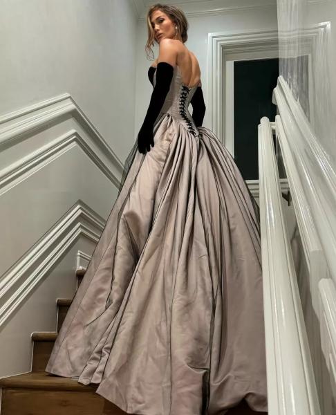 
                Дженнифер Лопес показала идеальный спортивный образ             