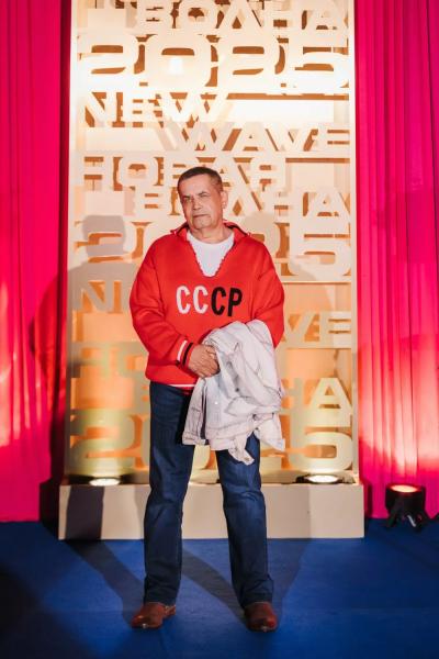 
                Яна Рудковская в Ermanno Scervino, Алсу в DARYA KIPRIYANOVA: яркие образы "Новой волны 2025"            