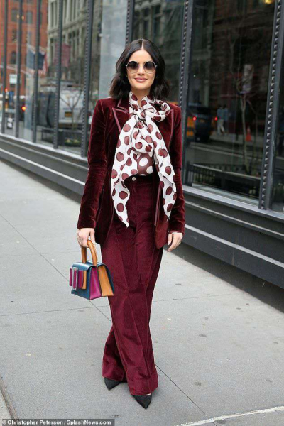 Бархатная революция: как носить одежду из вельвета в 2026 году