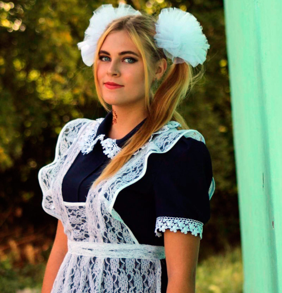 Красивые школьницы и красавица навсегда Красивые школьницы и красавица навсегда