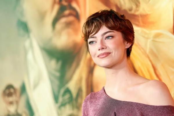 Как чувствовала себя Эмма Стоун, побрившись налысо
Как чувствовала себя Эмма Стоун, побрившись налысо