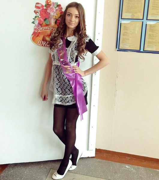 Красивые школьницы и красавица навсегда Красивые школьницы и красавица навсегда