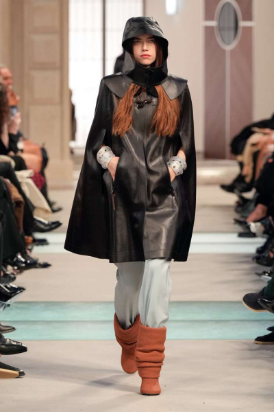 Дело в шляпе: трендовые головные уборы осени−2025 Дело в шляпе: трендовые головные уборы осени−2025