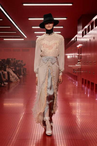 Дело в шляпе: трендовые головные уборы осени−2025 Дело в шляпе: трендовые головные уборы осени−2025