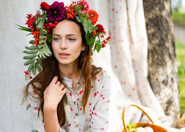 Деревенский шик: как и с чем носить «ягодные» платья и блузки этим летом Деревенский шик: как и с чем носить «ягодные» платья и блузки этим летом