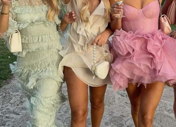 Идеальная сумка для выпускного: советы дизайнера для создания гармоничного образа Идеальная сумка для выпускного: советы дизайнера для создания гармоничного образа