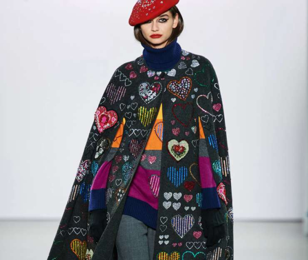 Красный макинтош, бомбер и другие интересные идеи верхней одежды на осень Красный макинтош, бомбер и другие интересные идеи верхней одежды на осень