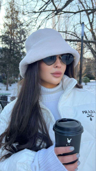 Мама, где моя панама: стилист назвала 3 трендовых головных убора осени