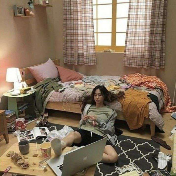 Модный тренд или становление личности: почему подростки выбирают эстетику Messy girl Модный тренд или становление личности: почему подростки выбирают эстетику Messy girl