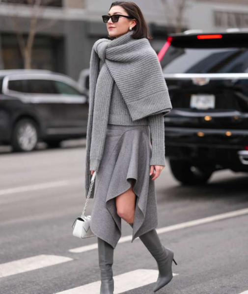 Пятьдесят оттенков серого: как выглядит самый модный свитер сезона Пятьдесят оттенков серого: как выглядит самый модный свитер сезона