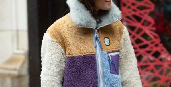 Под лаской плюшевого пледа: как и с чем носить флисовые толстовки Под лаской плюшевого пледа: как и с чем носить флисовые толстовки