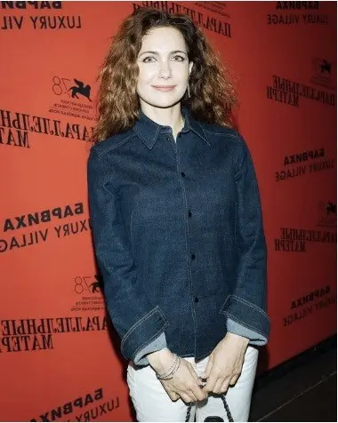 Повторяем образ звезды: разбор макияжа Екатерины Климовой
Повторяем образ звезды: разбор макияжа Екатерины Климовой