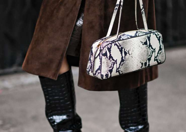Стильная альтернатива леопарду: как носить змеиный принт осенью Стильная альтернатива леопарду: как носить змеиный принт осенью