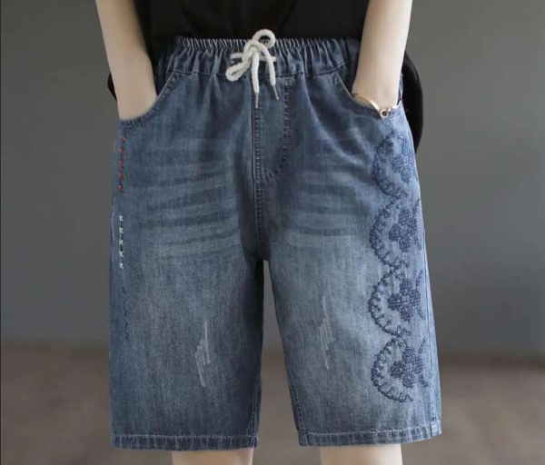 В пир и в мир: как создать модный образ с джинсами этим летом В пир и в мир: как создать модный образ с джинсами этим летом