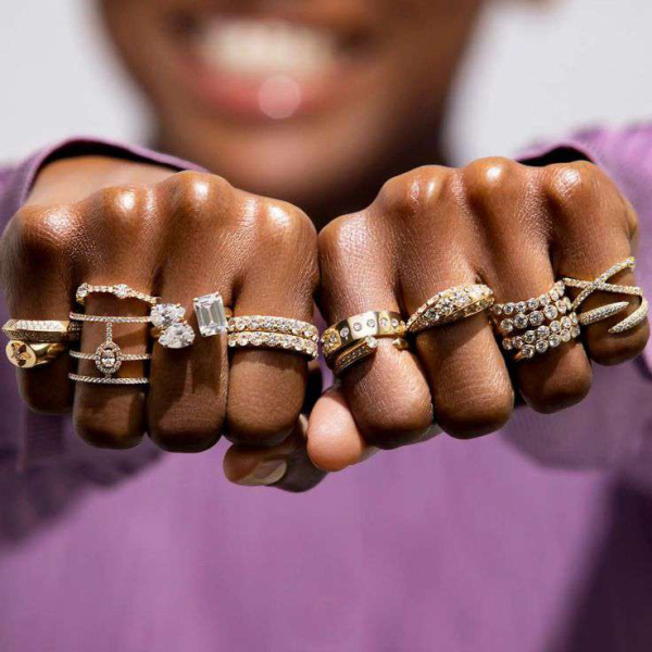 Жемчуг, ассиметрия, цепи XXL: разбираем ювелирные тренды сезона Жемчуг, ассиметрия, цепи XXL: разбираем ювелирные тренды сезона