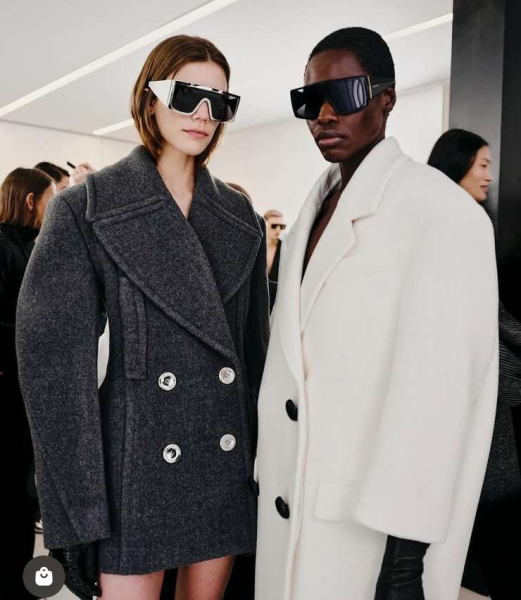 Женщина в белом: как носить главный цвет 2026 года Женщина в белом: как носить главный цвет 2026 года