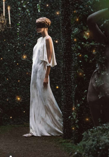 Женщина в белом: как носить главный цвет 2026 года Женщина в белом: как носить главный цвет 2026 года